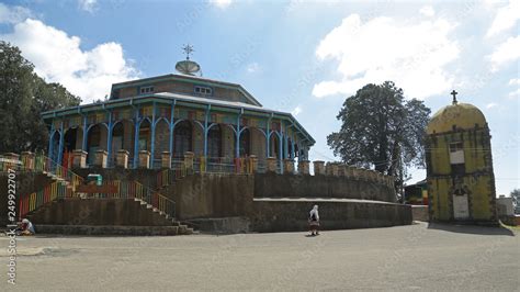  De Entoto Maria-kerk: Een Oase van Vrede en Gezegende Architectuur in Addis Abeba!