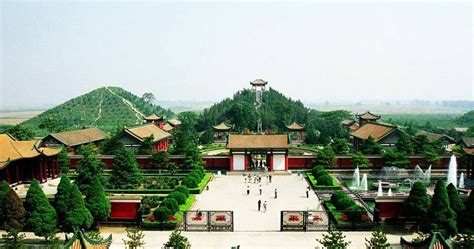 De Maoling Mausoleum: Een Oogverblindende Reis Door de Tijd van Qin Shi Huang!