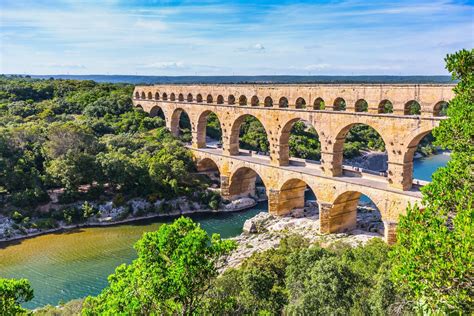  De Pont du Gard: Een Romeinse Overblijfsel van Buitenaardse Pracht!