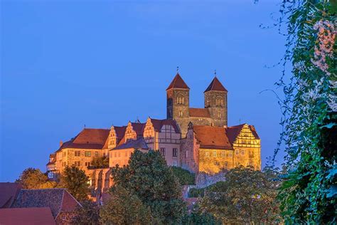 De Quedlinburger Stiftskirche: Een Historische Icoon en Architecturaal Meesterwerk!