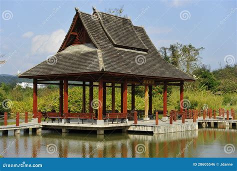 Het Tianyi Paviljoen: Een Architecturale Parel met een Rijke Geschiedenis!