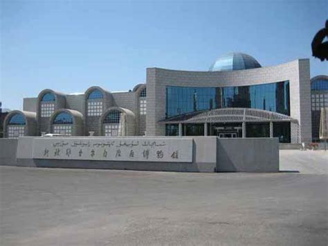 Het Xinjiang Regionaal Museum: Een reis door de geschiedenis van Centraal-Azië!