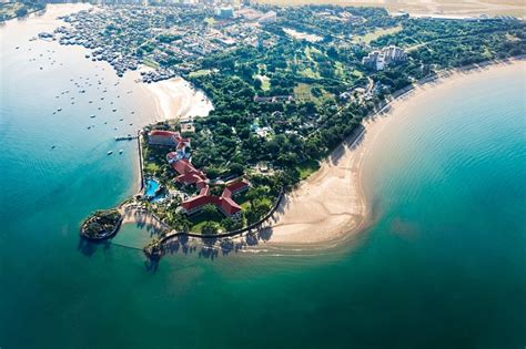  Quaint Little Mosque of Tanjung Aru: Unveiling Kota Kinabalu's Hidden Gem!