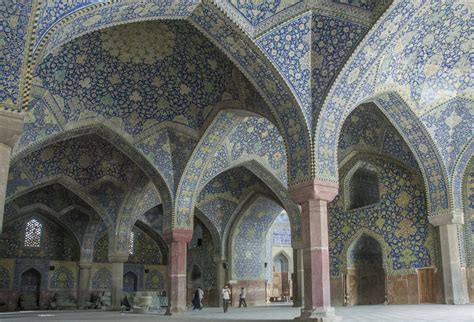 Shahzade Mahmoud Mausoleum: Een Juweel van Safawidische Architectuur in Mashhad!